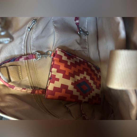 Baggallini Alberta Tote. Aztec Print Shoulder Crossbody Tablet Travel Bag - Picture 10 of 16